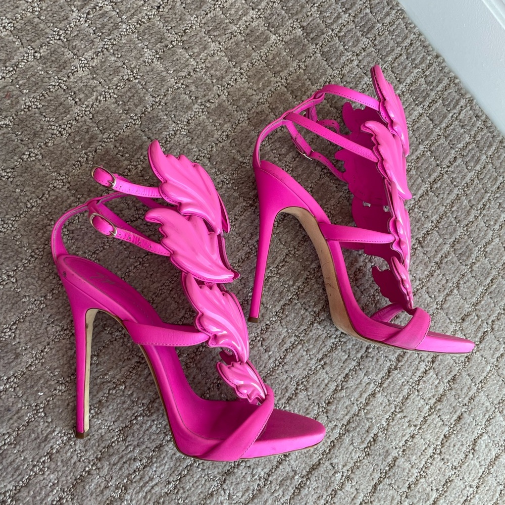 Giuseppe Zanotti Cruel Wing Sandal💕 - Picture 5 of 5